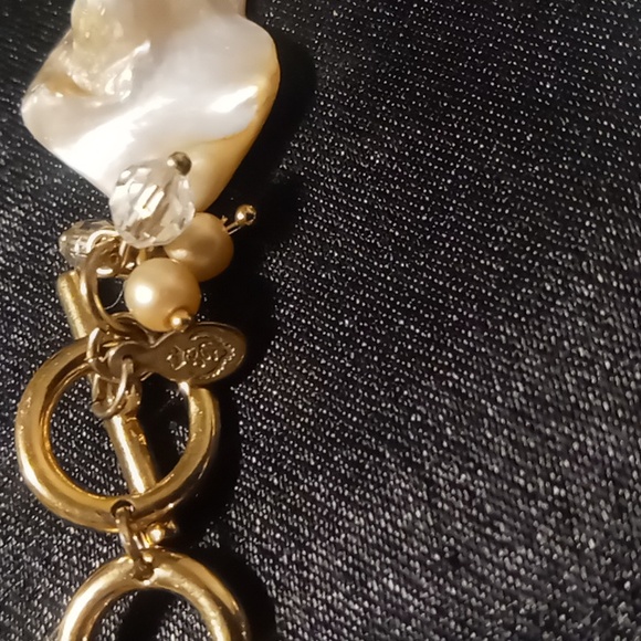 Premier design beaded & mother of pearl toggle clasp bracelet gold tone 7.5-8.5 - Picture 3 of 5